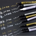 Sakura-marker-Pen-touch-white-medium-03.jpg